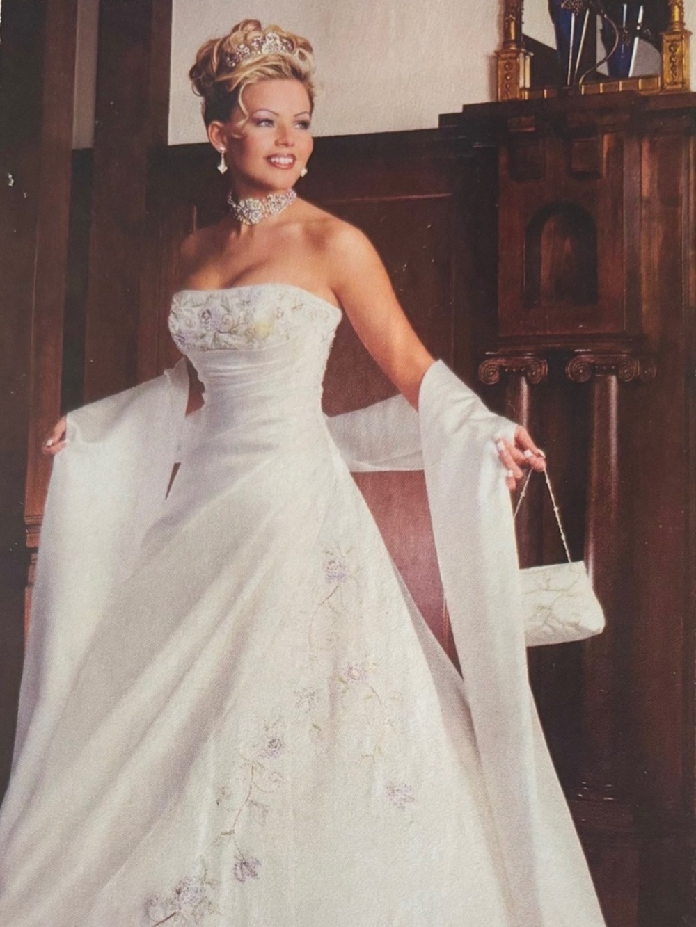 Maggie Sottero Sarchi Ivory / Lavender Multi Size 4-Needs Repair-Worn Once